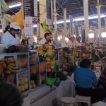 Au marché San Pedro, les vendeuses de jus de fruits